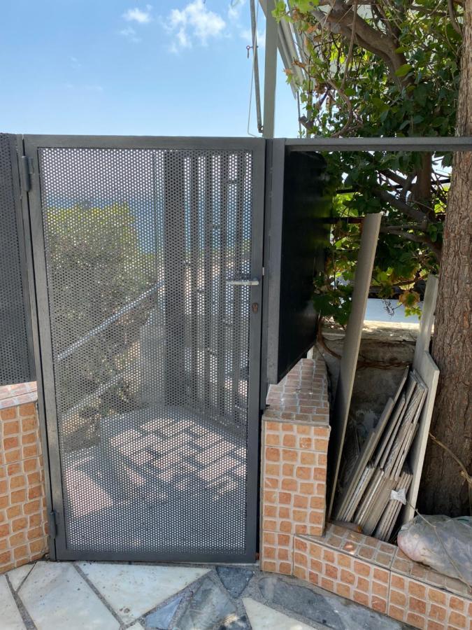 דירות Gazi Beautiful House In Front Of The Sea מראה חיצוני תמונה