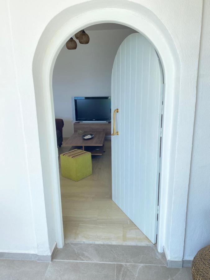 דירות Gazi Beautiful House In Front Of The Sea מראה חיצוני תמונה