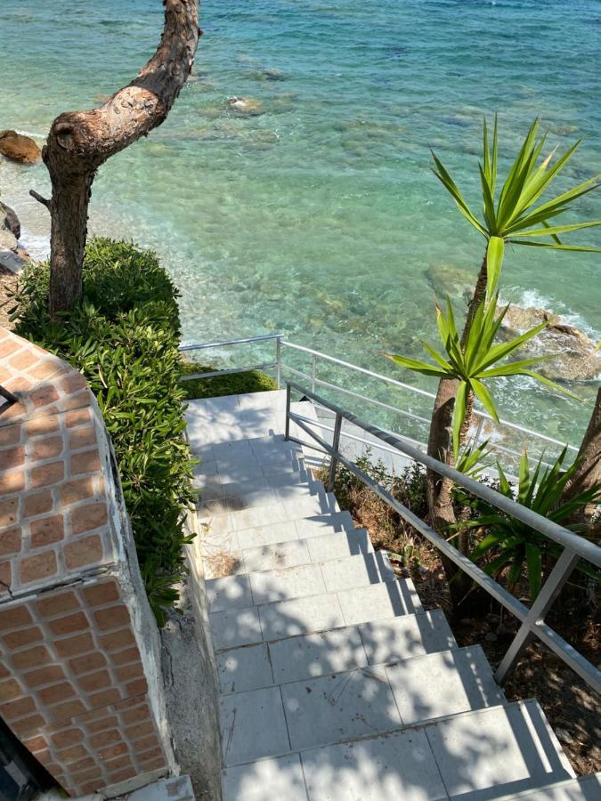 דירות Gazi Beautiful House In Front Of The Sea מראה חיצוני תמונה